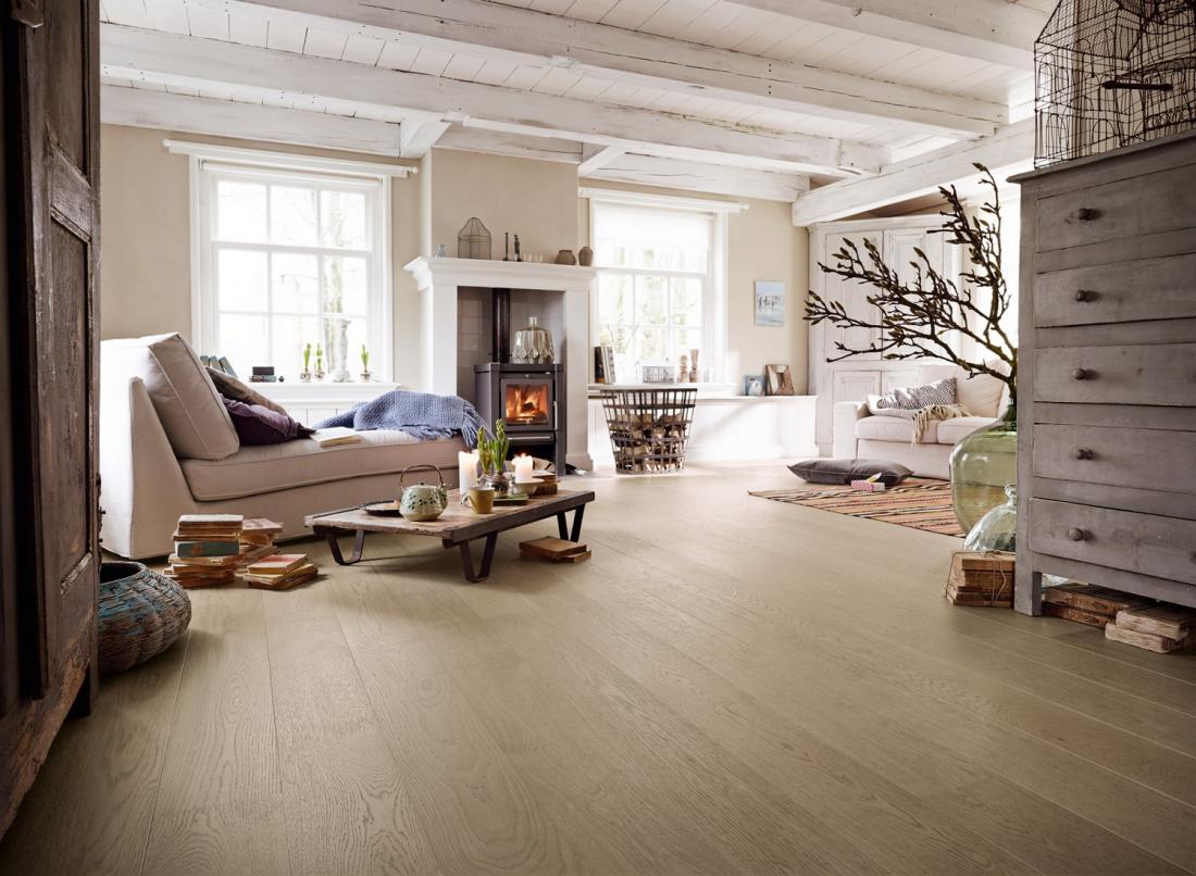 Wohnzimmer holzboden eiche: wohnzimmer raumvision villa moker ...